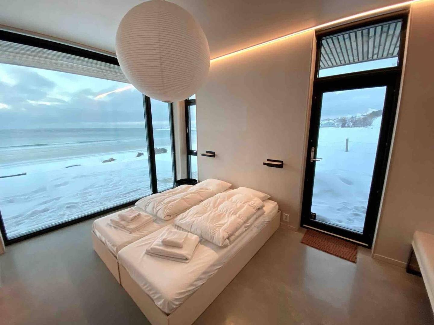 Exclusive Beach House Ramberg - Your Private Oasis Extérieur photo