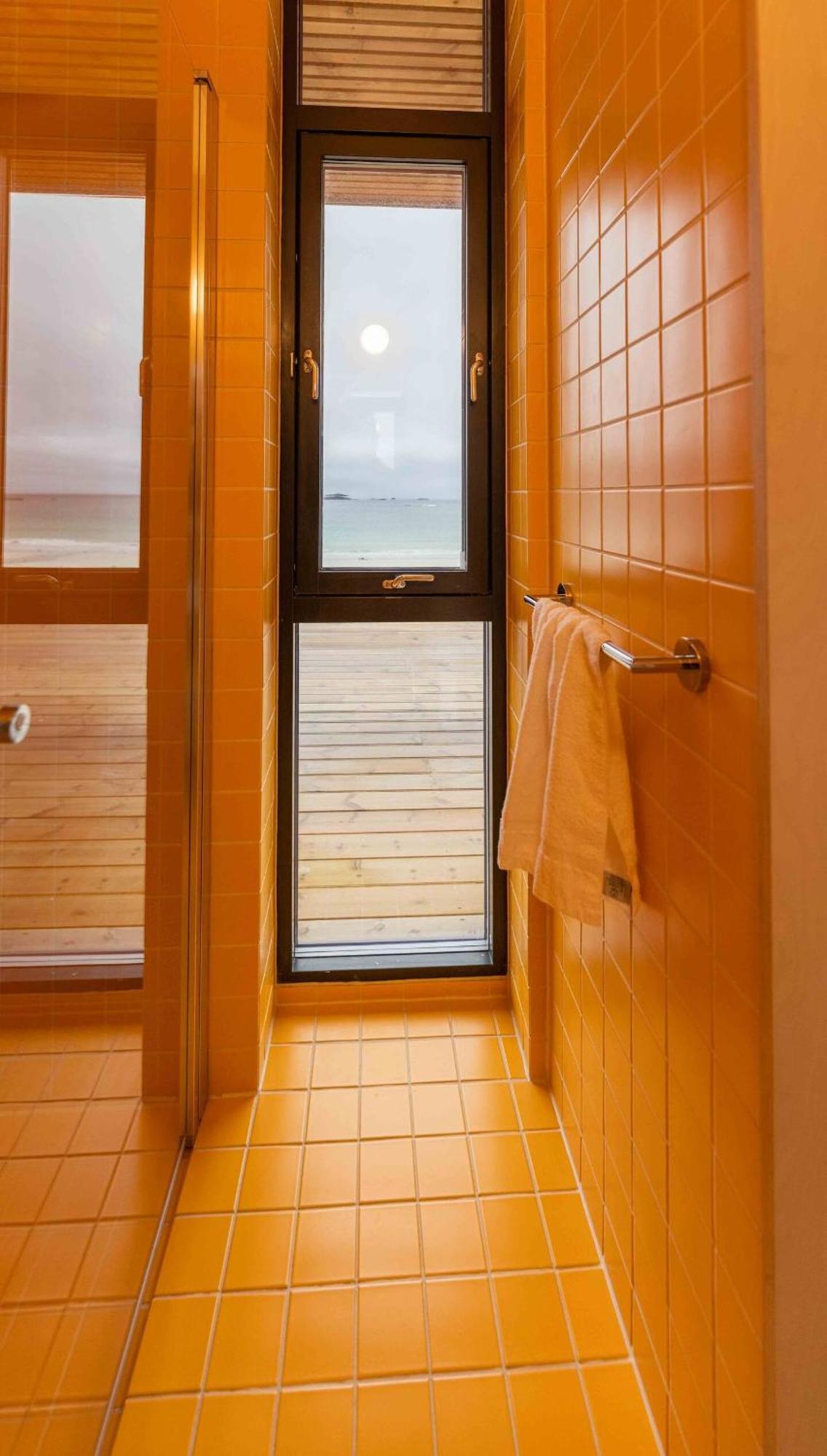 Exclusive Beach House Ramberg - Your Private Oasis Extérieur photo