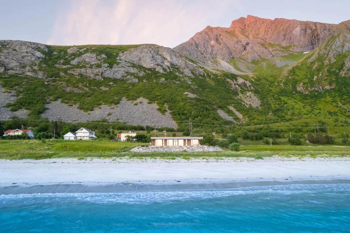 Exclusive Beach House Ramberg - Your Private Oasis Extérieur photo